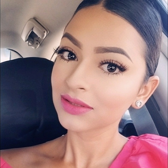 priscila_loves